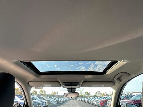 New 2025 Nissan Altima 2.5 SR w/ SR Premium Package image 30