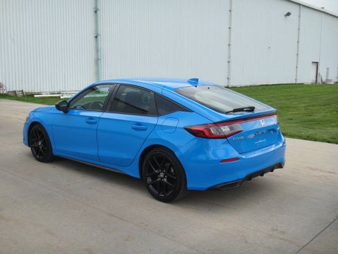 Used 2022 Honda Civic Sport image 9