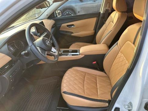 Certified 2025 Nissan Sentra SV w/ SV Premium Package FWD image 3