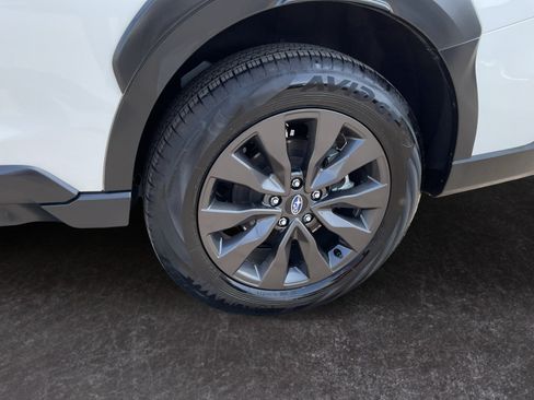 Used 2025 Subaru Outback Onyx Edition AWD/4WD image 9
