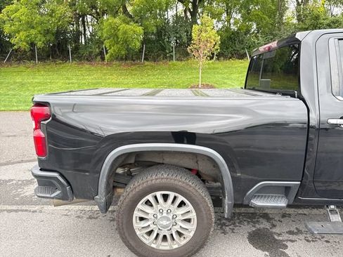 Used 2020 Chevrolet Silverado 2500 High Country w/ Z71 Off-Road Package AWD/4WD image 19