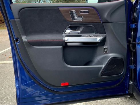 New 2026 Mercedes-Benz GLB 250 4MATIC image 14