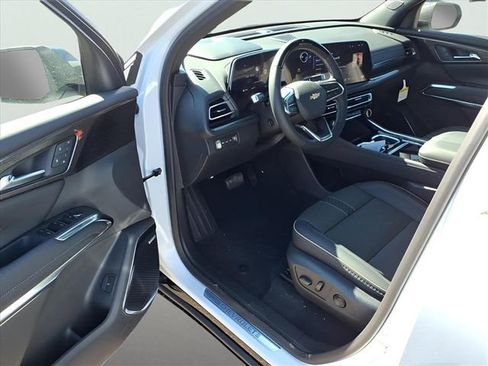 New 2026 Chevrolet Traverse High Country w/ LPO, Floor Liner Package image 10