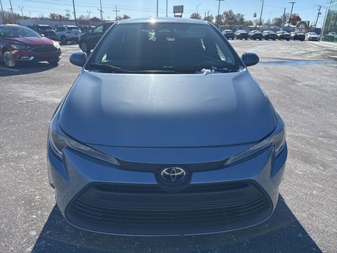 Used 2024 Toyota Corolla LE image 2