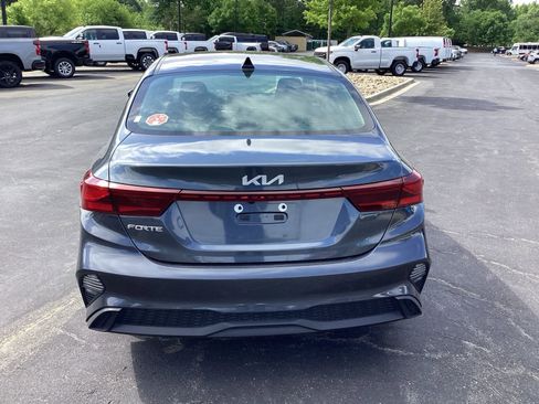 Used 2024 Kia Forte LXS FWD image 3