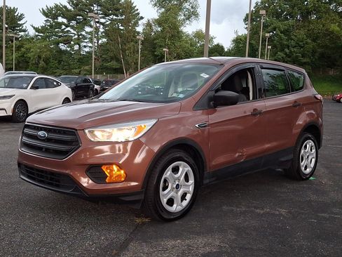 Used 2017 Ford Escape S FWD image 3