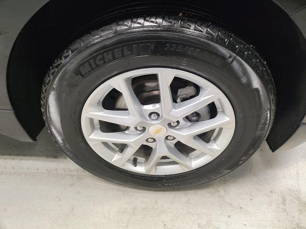 Used 2024 Chevrolet Equinox LT FWD image 4