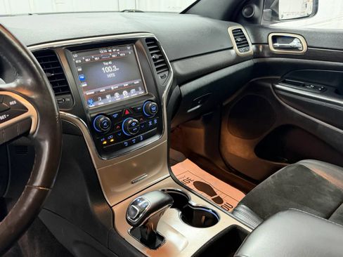 Used 2015 Jeep Grand Cherokee Altitude AWD/4WD image 19
