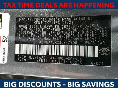 Used 2025 Toyota Camry SE w/ Multimedia Upgrade Package image 5