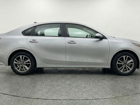 Used 2024 Kia Forte LXS image 11