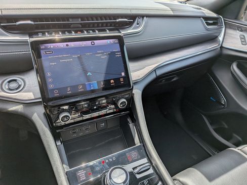 Used 2023 Jeep Grand Cherokee Overland w/ Adv Protech Group III image 23