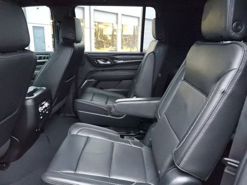 Used 2023 GMC Yukon XL Denali w/ Max Trailering Package image 10