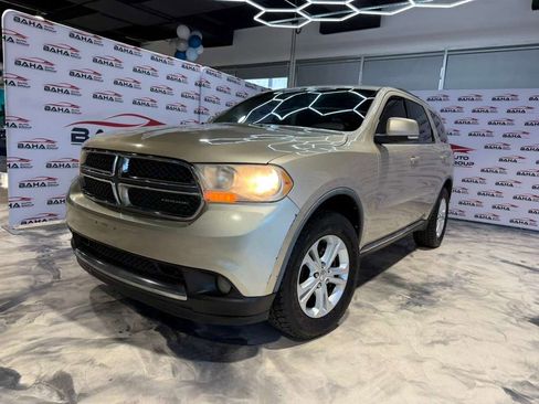Used 2011 Dodge Durango Crew image 2