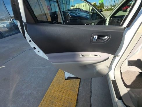 Used 2015 Nissan Rogue S w/ Convenience Package image 22