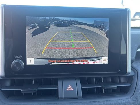 Used 2024 Toyota RAV4 LE image 22