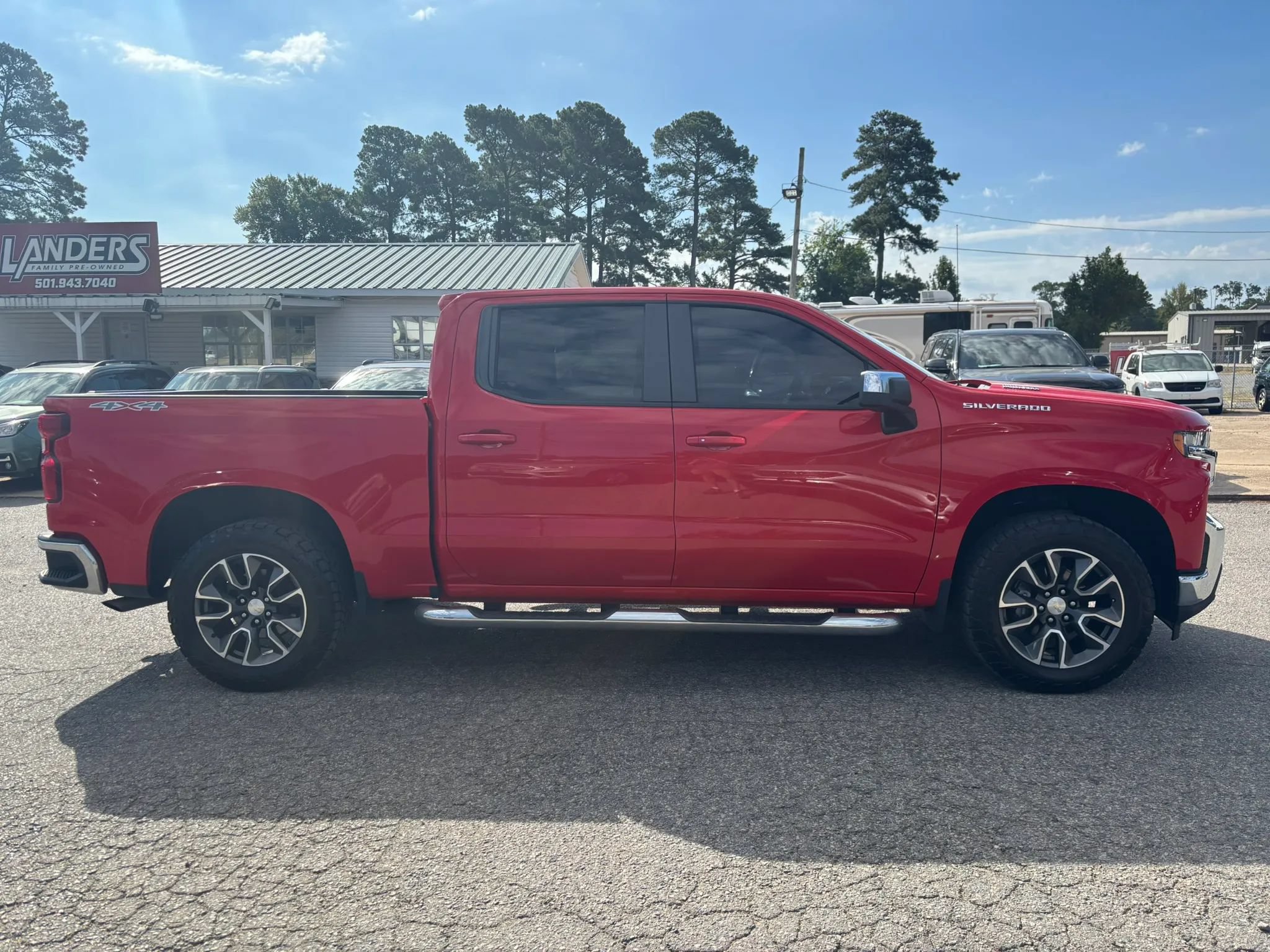 Used 2021 Chevrolet Silverado 1500 LT w/ Bed Protection Package AWD/4WD image 6