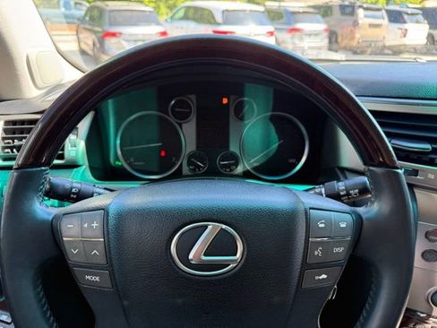 Used 2015 Lexus LX 570 4WD image 28