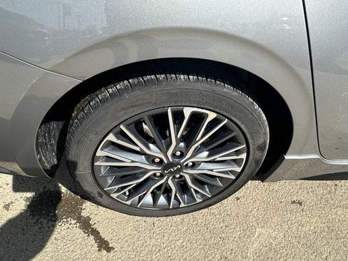 Certified 2023 Kia Forte GT-Line w/ GT-Line Technology Package image 21