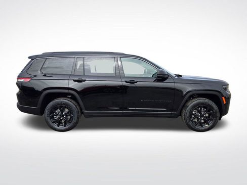 New 2026 Jeep Grand Cherokee L 4WD image 2