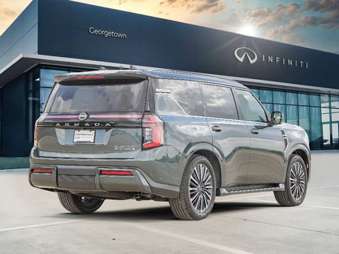 Used 2025 Nissan Armada Platinum Reserve image 5