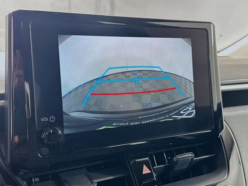 Used 2025 Toyota Corolla LE image 22