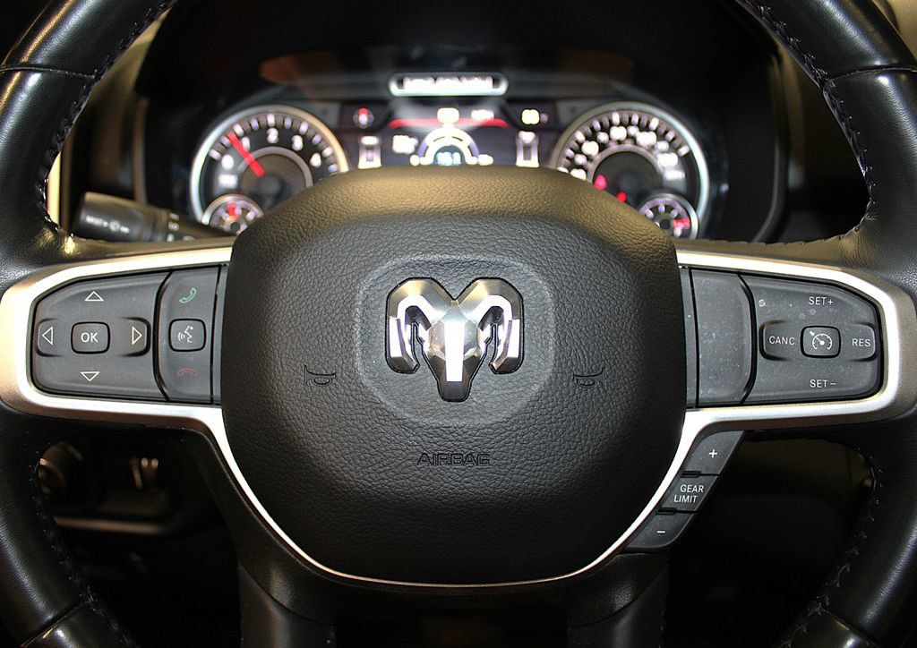 Used 2022 RAM 1500 Big Horn AWD/4WD image 12