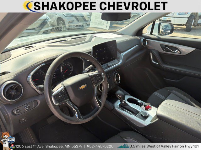Used 2025 Chevrolet Blazer LT AWD/4WD image 4