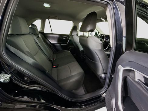 Used 2021 Toyota RAV4 XLE FWD image 27