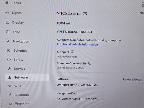 Used 2023 Tesla Model 3 Standard Range image 37