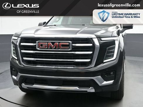Used 2025 GMC Yukon Elevation w/ Technology Package AWD/4WD image 3