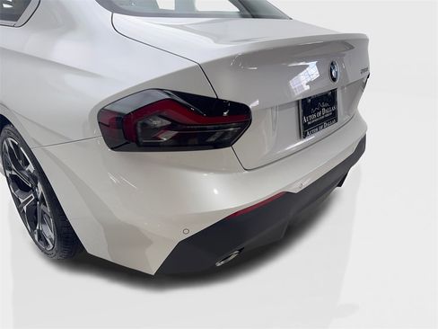 Used 2025 BMW 230i Coupe w/ M Sport Package image 19