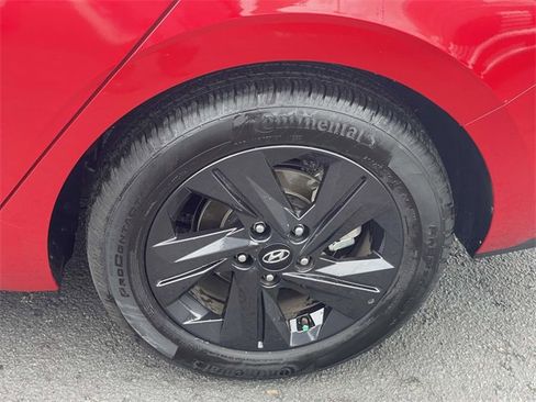 Certified 2023 Hyundai Elantra SEL image 7