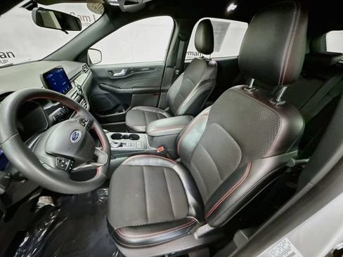 Certified 2025 Ford Escape ST-Line FWD image 20