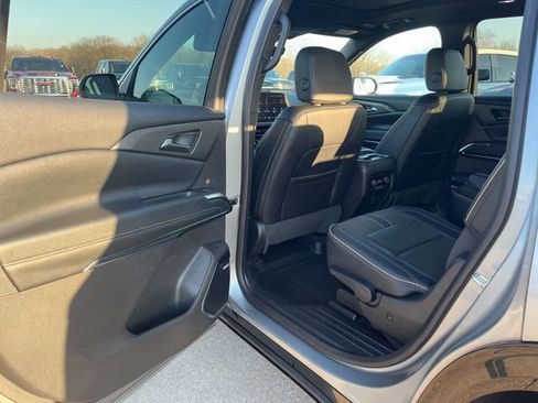 Used 2025 Chevrolet Traverse High Country w/ LPO, Floor Liner Package image 23