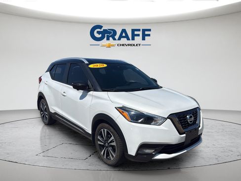Used 2020 Nissan Kicks SR FWD image 11
