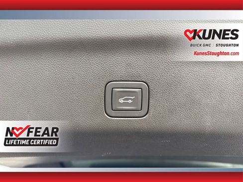 Used 2025 GMC Yukon Denali image 42