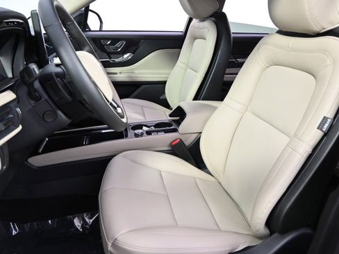 New 2026 Lincoln Corsair Reserve w/ Jet Appearance Package image 13