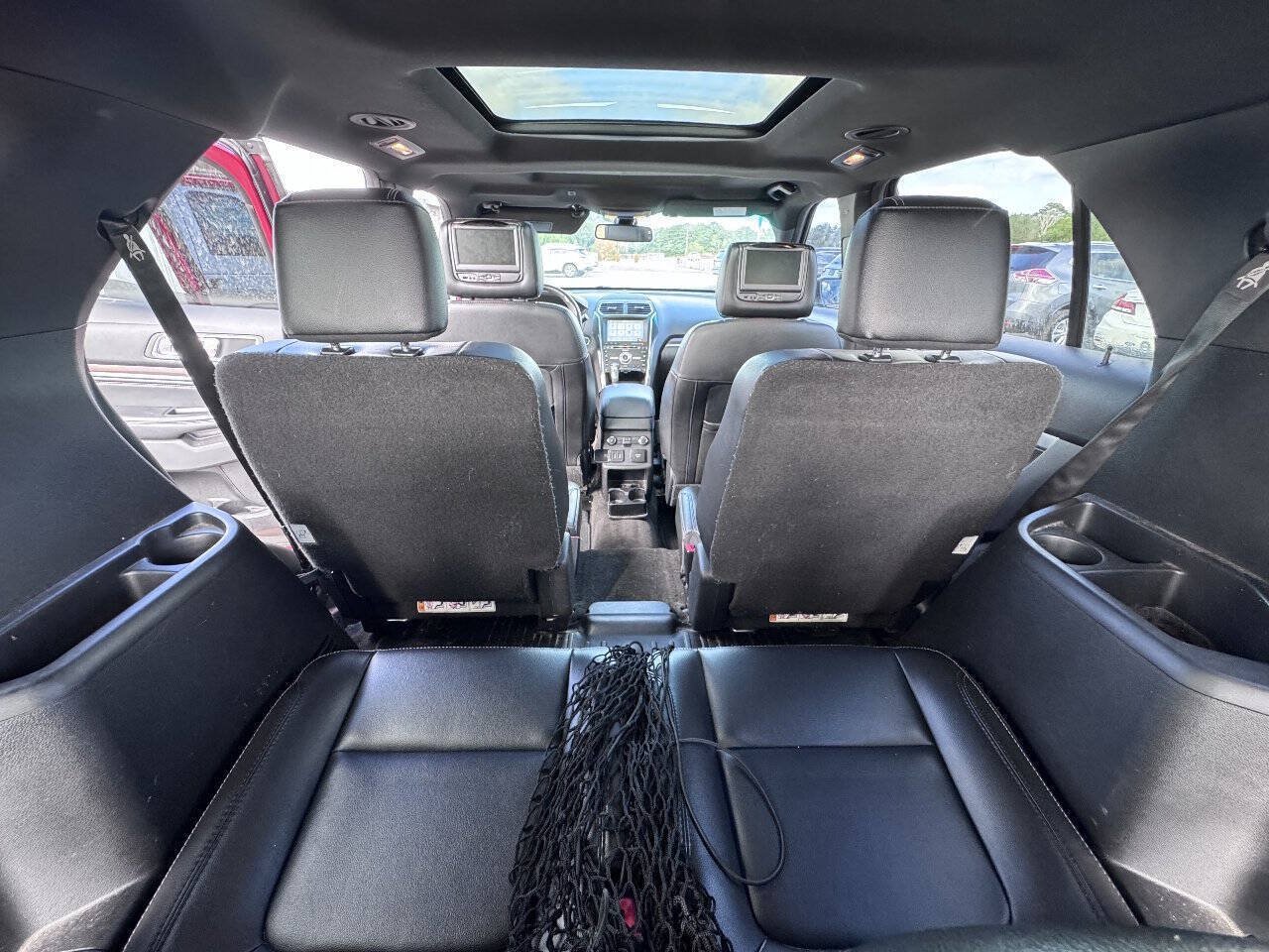 Used 2017 Ford Explorer Limited w/ Equipment Group 301A FWD image 14