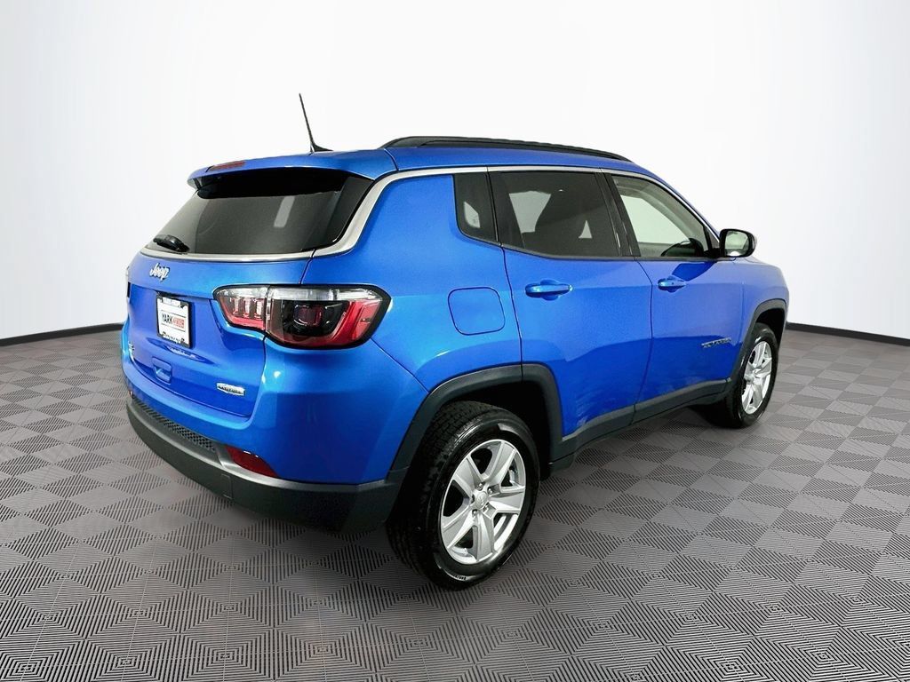 Certified 2022 Jeep Compass Latitude w/ Convenience Group AWD/4WD image 12