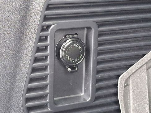 Used 2024 Subaru Ascent Limited image 31