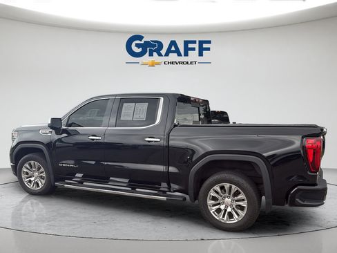 Used 2023 GMC Sierra 1500 Denali w/ Technology Package AWD/4WD image 4