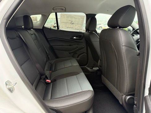 New 2026 Chevrolet Trax LT FWD image 4