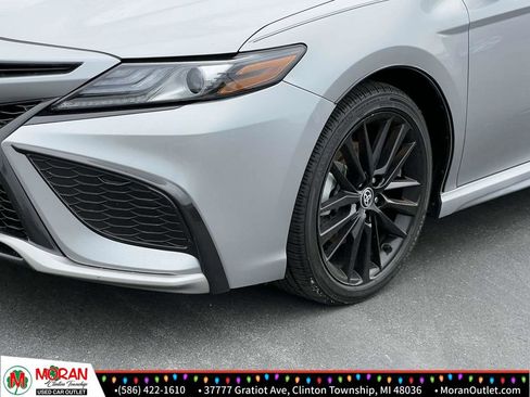 Used 2023 Toyota Camry XSE image 8