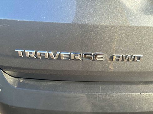 Certified 2020 Chevrolet Traverse LT w/ Driver Confidence II Package image 31