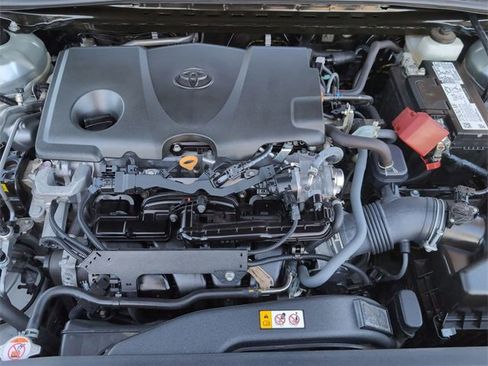 Used 2024 Toyota Camry SE image 26