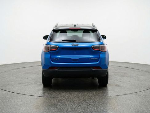 Used 2025 Jeep Compass Trailhawk image 7