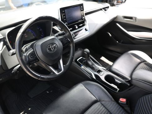Used 2020 Toyota Corolla XSE FWD image 6