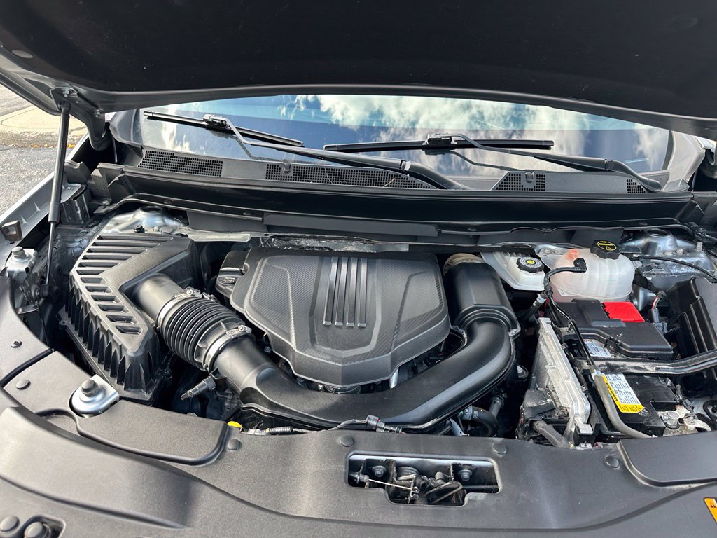 Used 2024 Chevrolet Traverse LS w/ LPO, Floor Liner Package FWD image 33