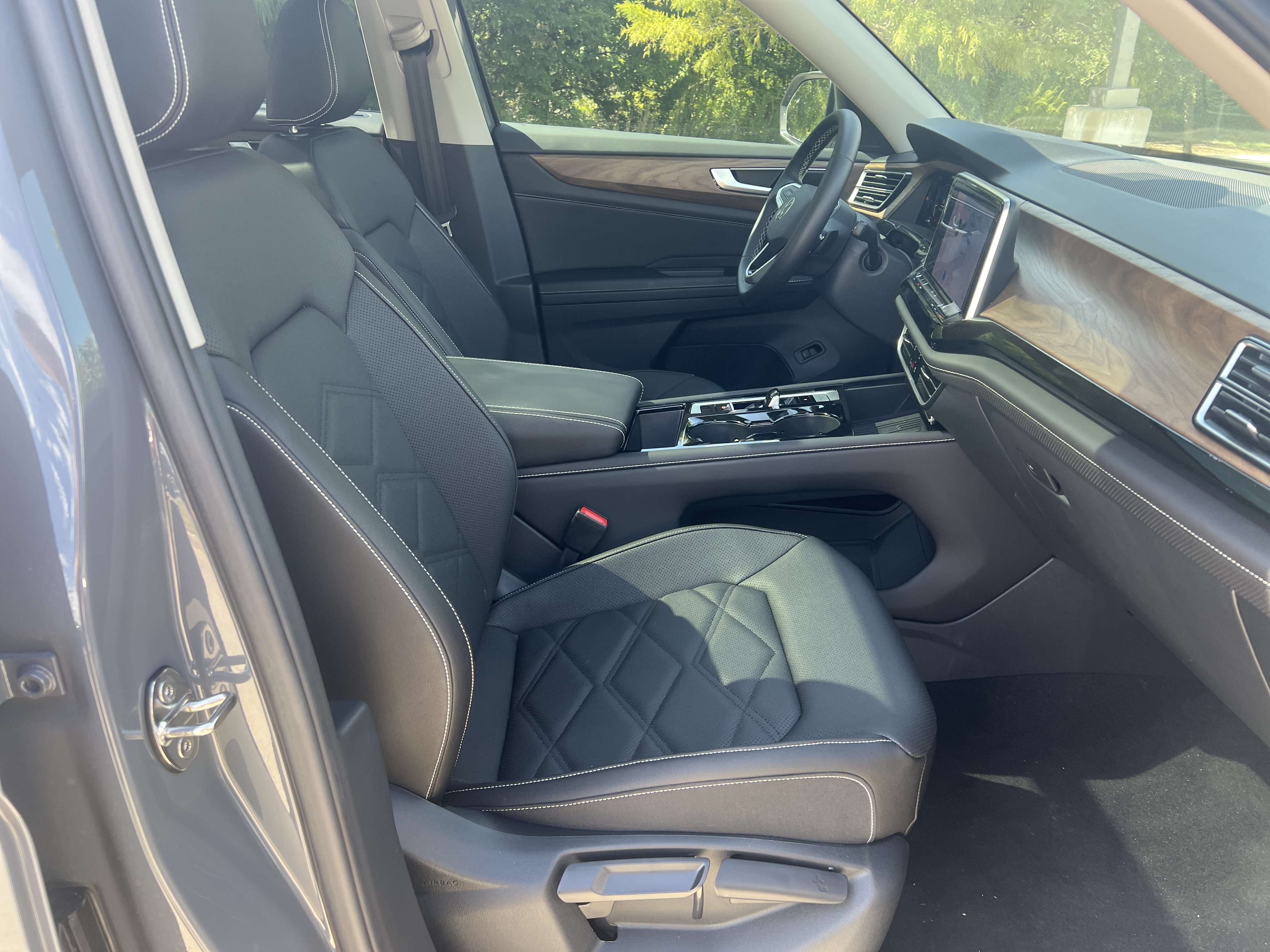 Certified 2026 Volkswagen Atlas SE FWD image 26