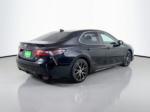 Used 2021 Toyota Camry SE FWD image 10